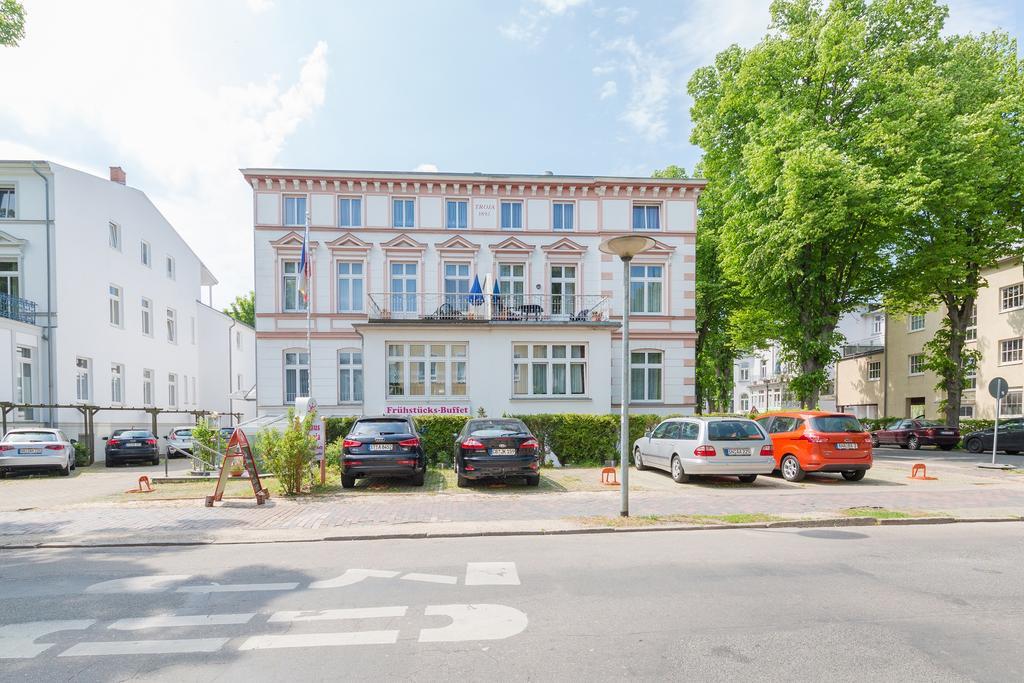 Hotel Haus Troja Rostock Exterior foto